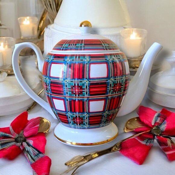 Willams Sonoma Stuart Dress Tartan Teapot White Red Gold Holiday 4 Cup Japan - Picture 1 of 14
